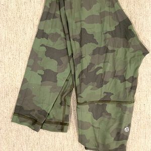 COPY - Lululemon camo align, 28in